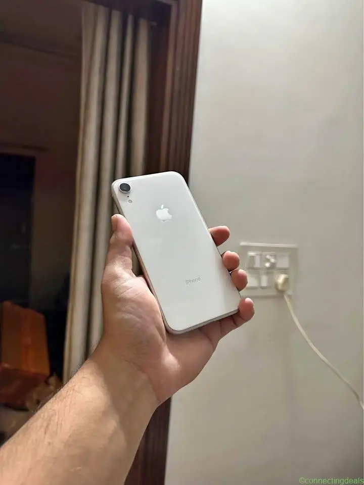 Apple iPhone 256 GB Gold - Image 1