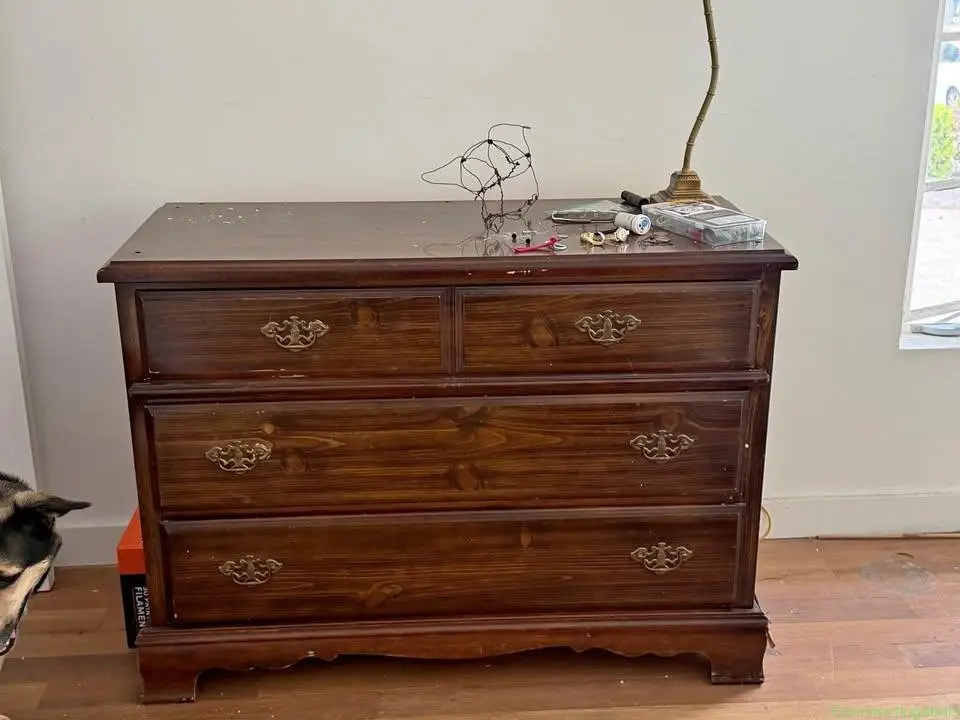 Dresser