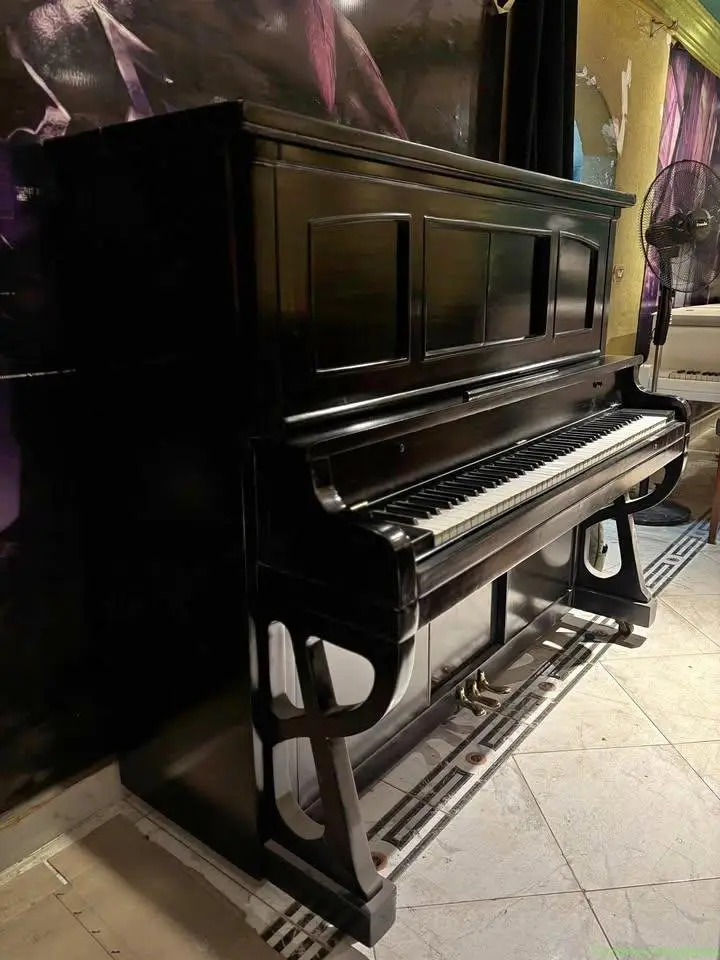 Piano Milton for sale - Image 1