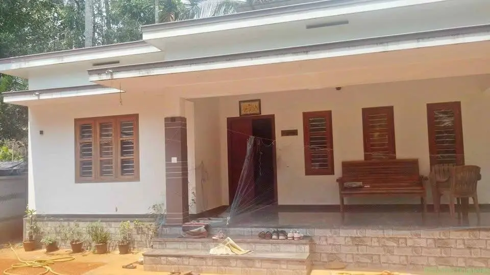 7.5 ഏഴര സെന്റ് വീട് വില്പനക്ക് - Image 1