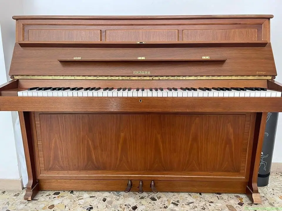 Pianoforte Krauss, anni 70-80, privato.