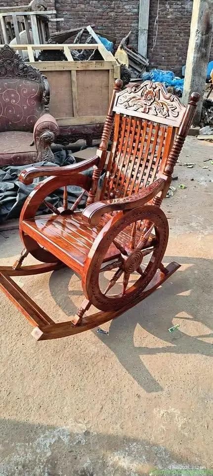 Rocking chair ЁЯкС - Image 1