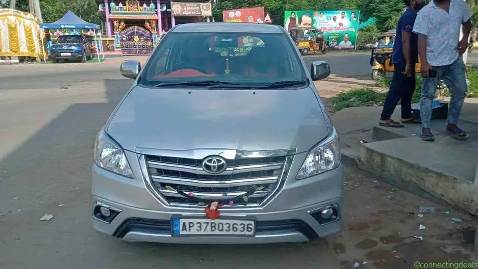 Toyota Innova 2013