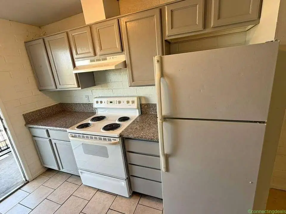 2 Beds 1 Bath Apartment