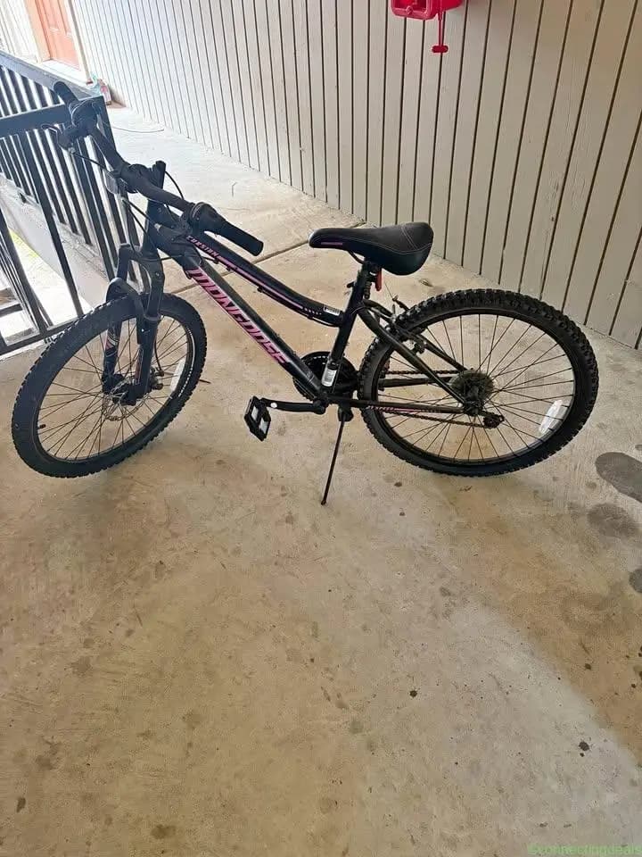 Mongoose Mountain Bike - Image 1