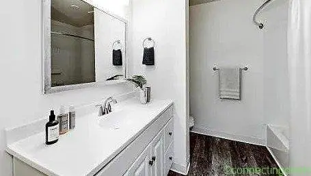 2 Beds 1 Bath Apartment