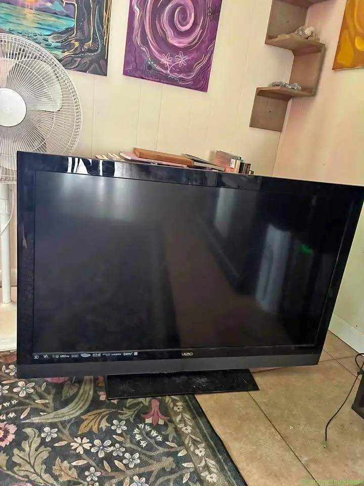 Tv - Image 1