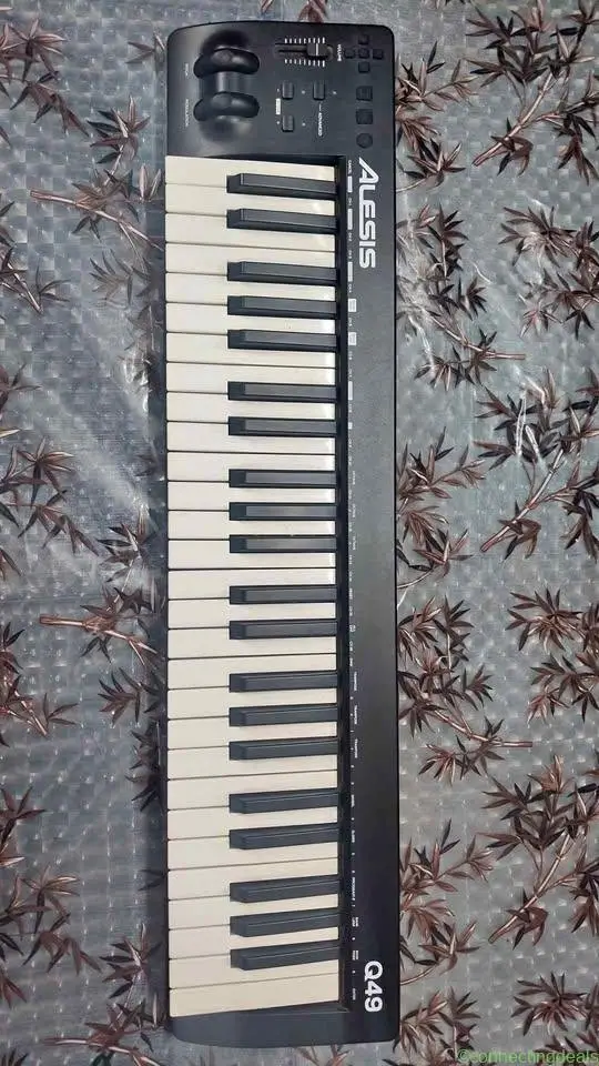 Alesis Q49 | 49 Keys Midi Controller/Keyboard.