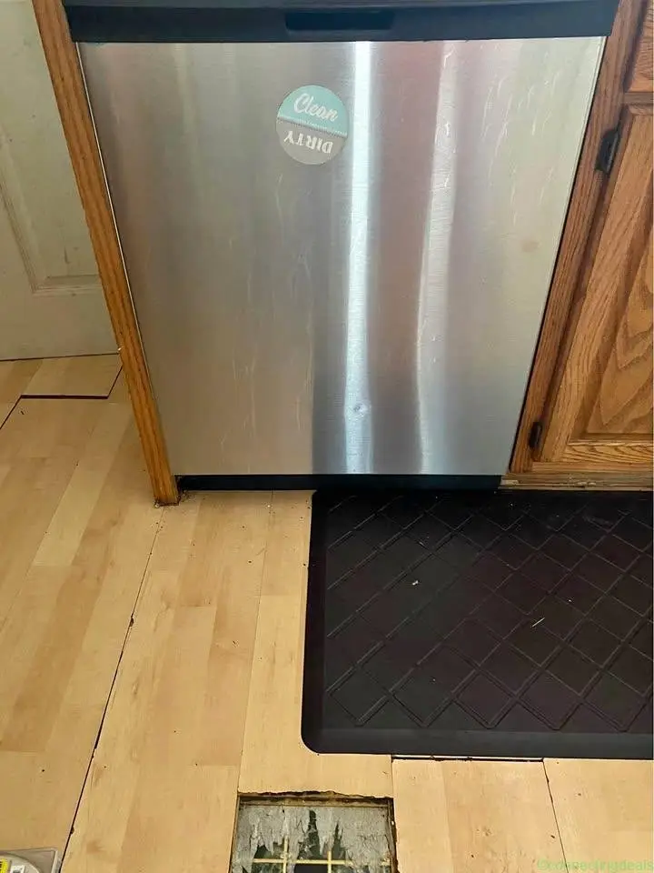 Dishwasher - Image 1