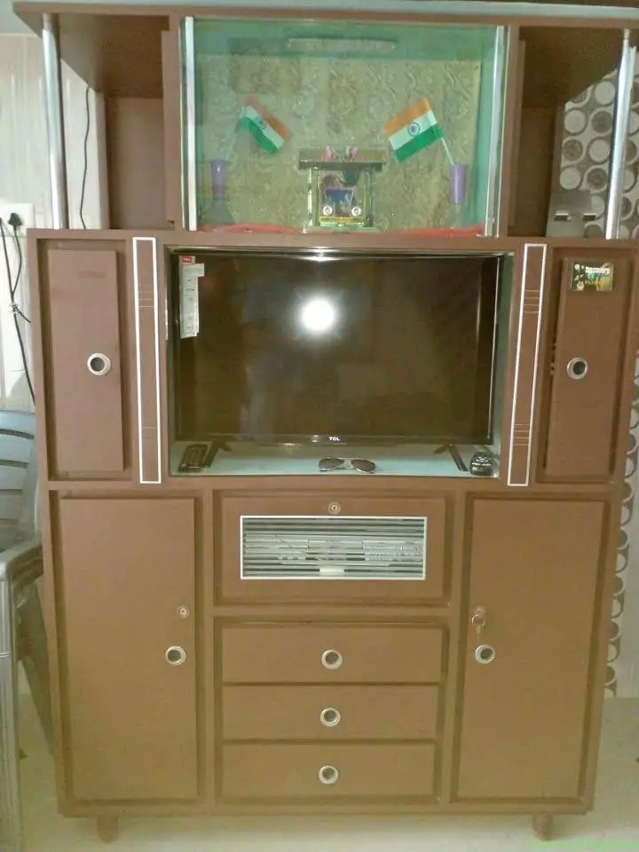 T V Unit - Image 1
