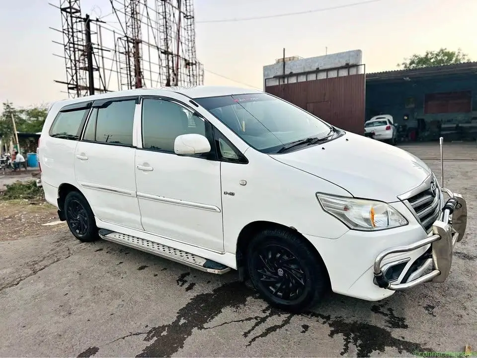 INNOVA 2013 2.5G(E3)