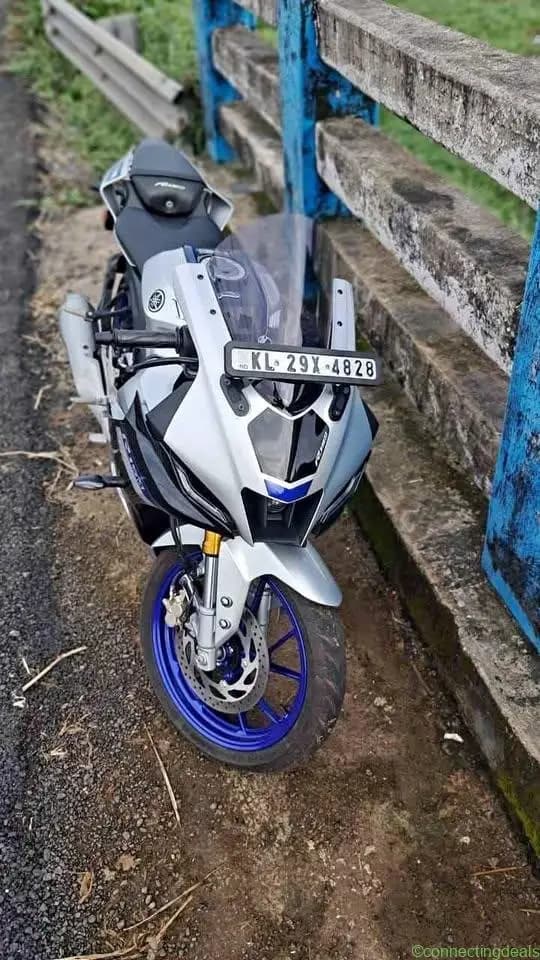 R15 V4 2025