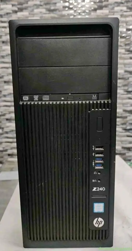 Hp z240 workstation 32gb ram 256gb ssd 4gb card