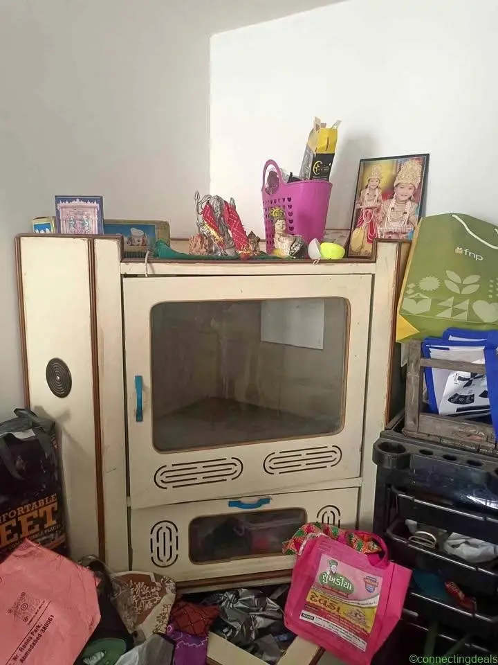 Tv cabinet - Image 1