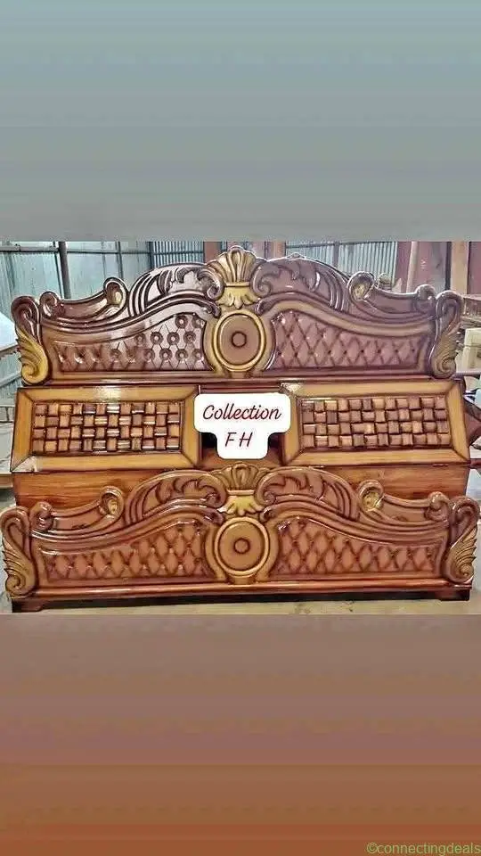 Teakwood bed - Image 1