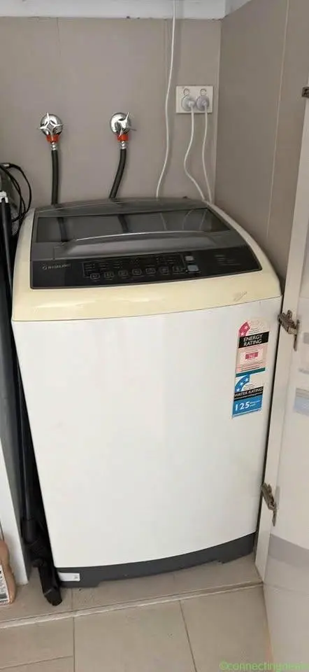 Washing machine - Image 1