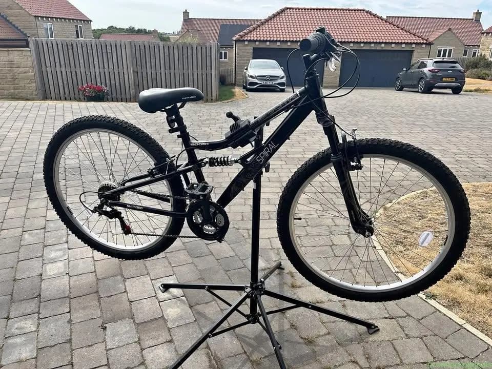 Apollo Spiral Womans Mountain Bike - S Frame