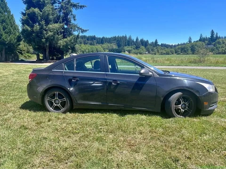 2014 Chevy Cruze 218000 mileage