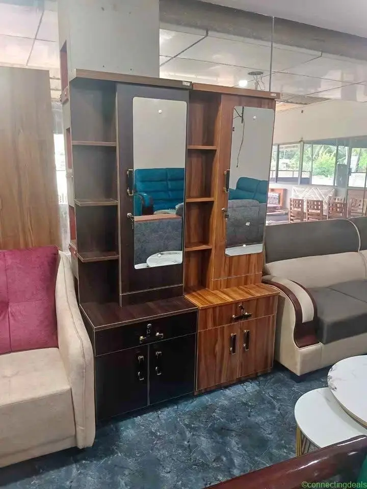 Dressing table - Image 1