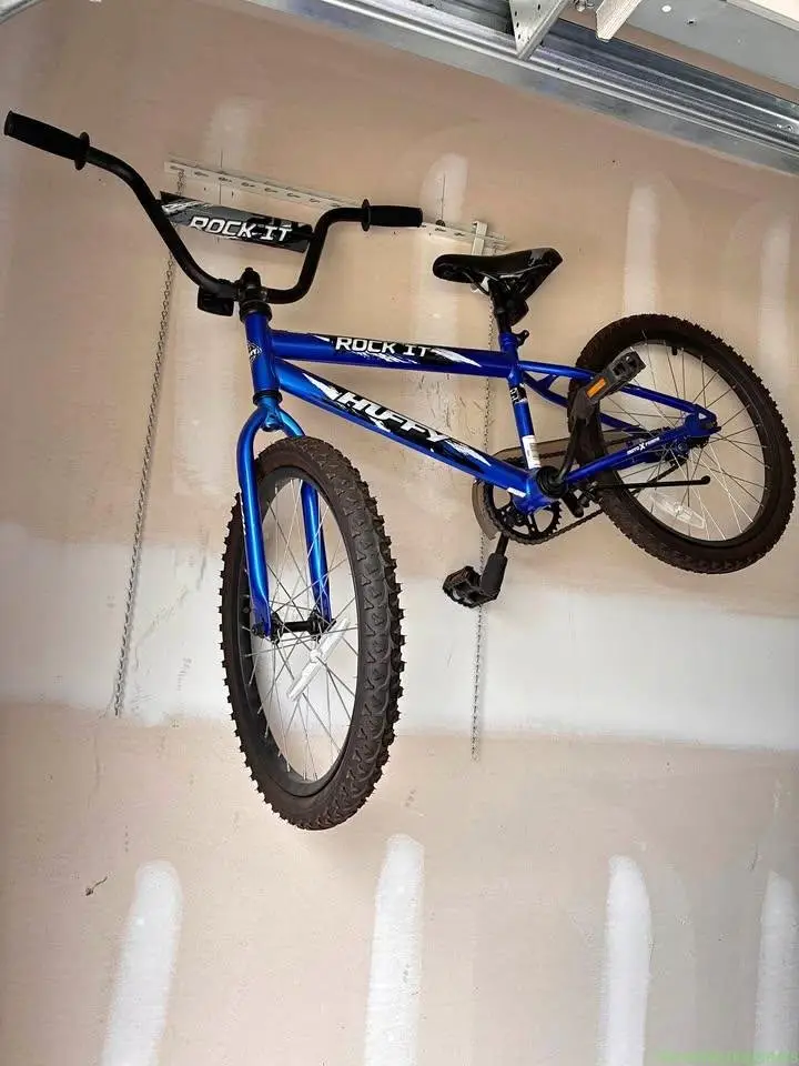 Bike and scooter - Image 1