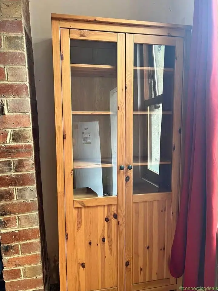 Cabinet - Image 1