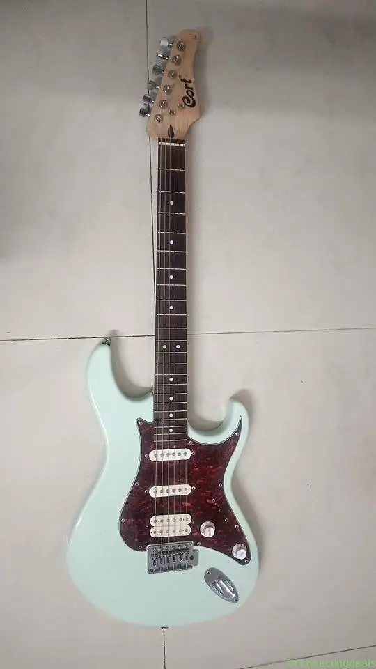 Cort electric guitar - Image 1