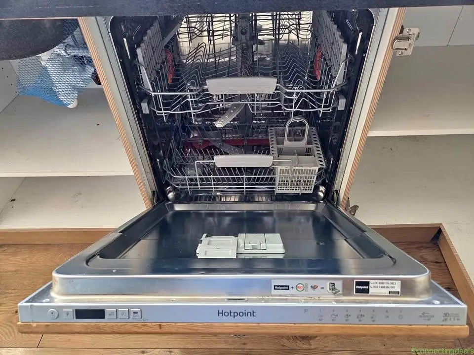 Hotpoint integrated dishwasher