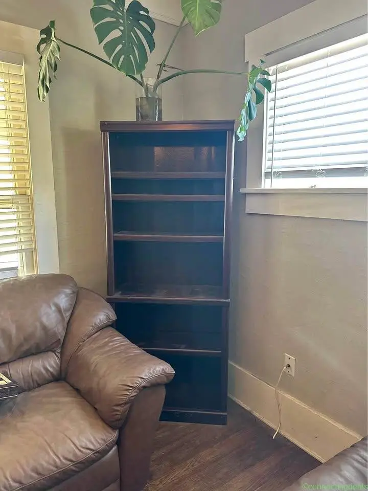 Bookshelf