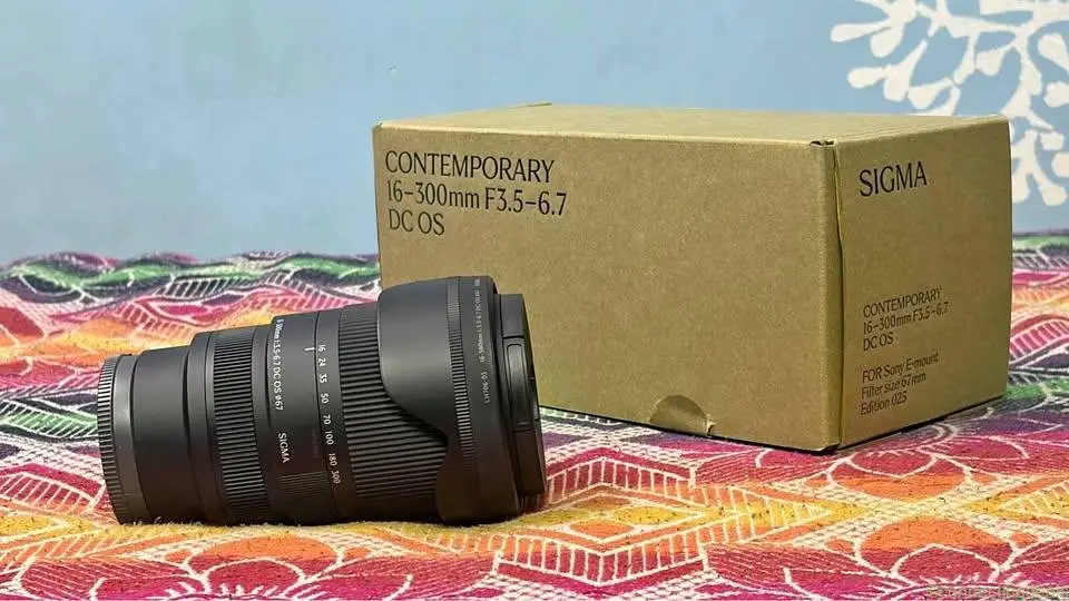 Sigma 16-300mm f/3.5-6.7 DC OS Contemporary
