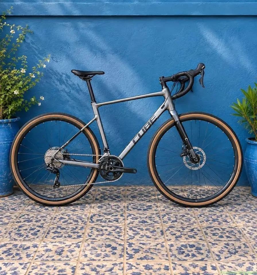 Gravel Bike CUBE - Image 1