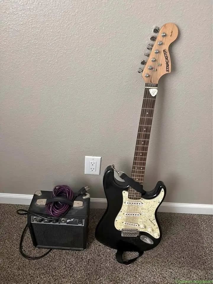 Starcaster by Fender Guitar and SP-10 Amp