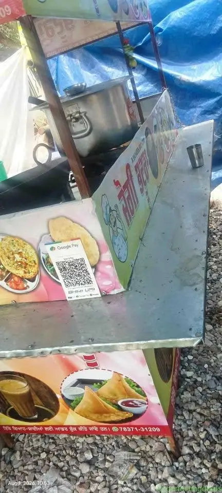Counter sale chole bhature ka counter sel mein