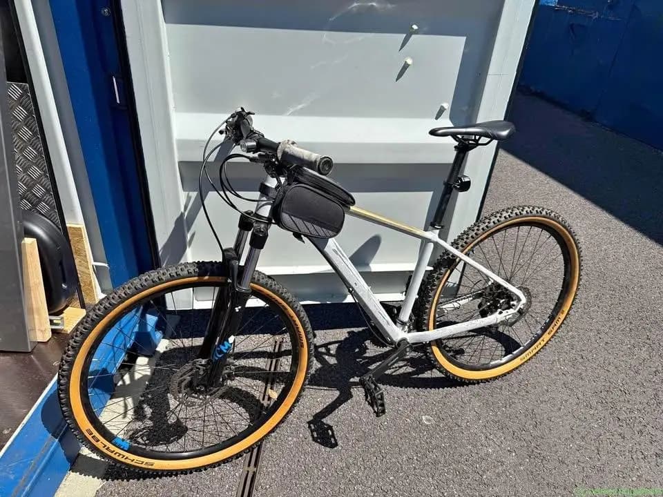 Bicycle for sale in Bristol - Image 1