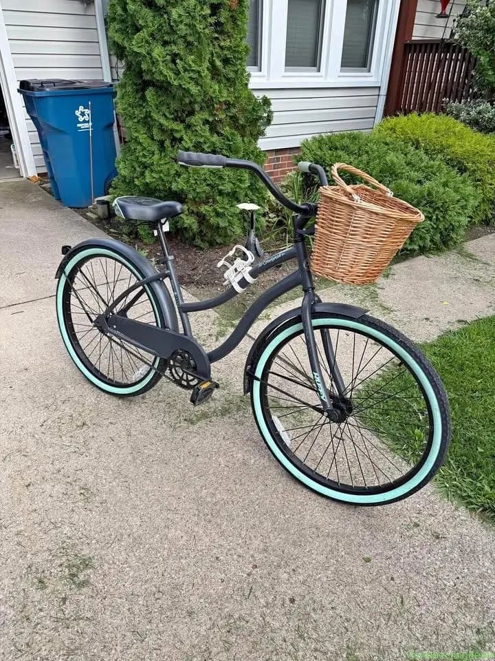 Huffy Cranbrook Cruiser Bicycle