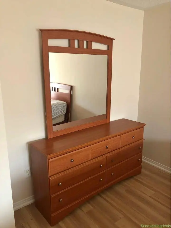 Dresser & Mirror