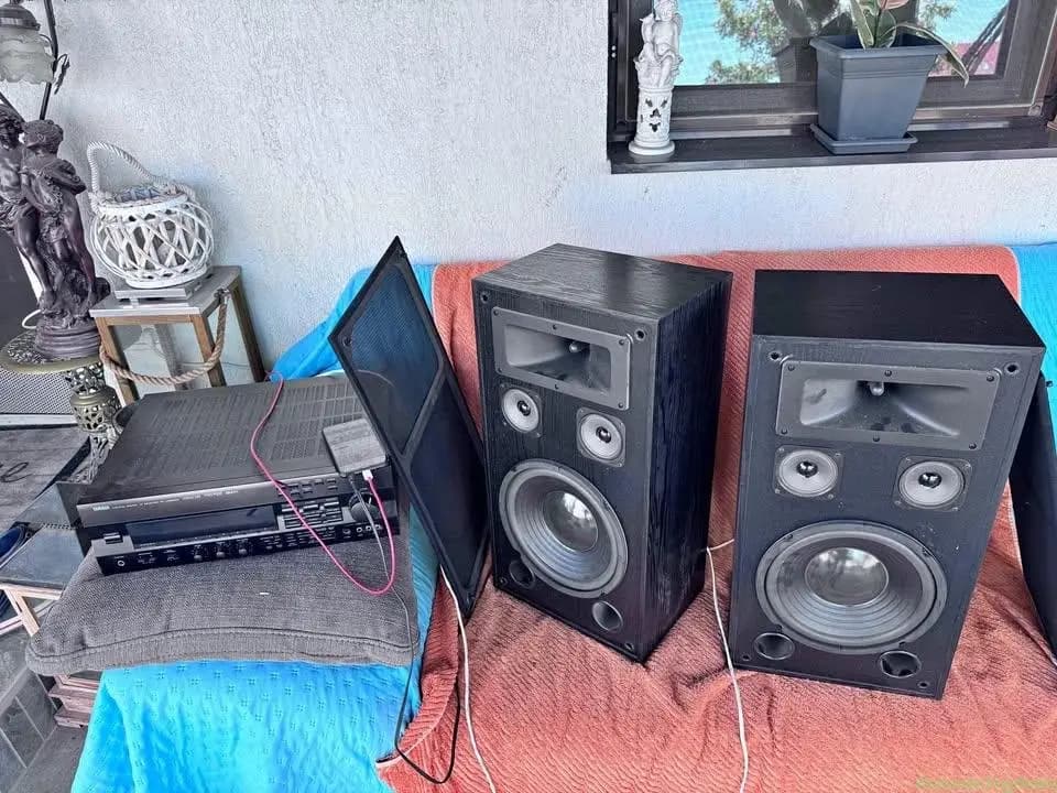 Statie yamaha si boxe 3 cai 150-300w