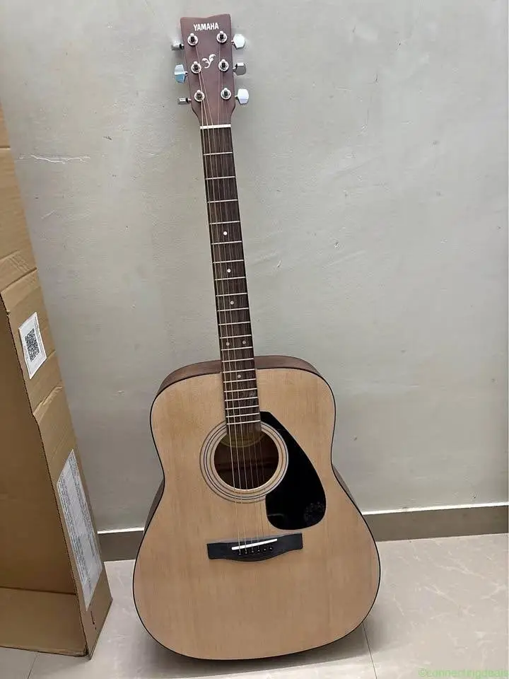 Yamaha F280 Acoustic Guitar