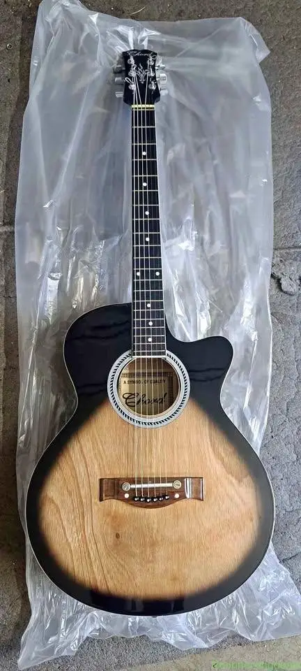 Guitar new - Image 1