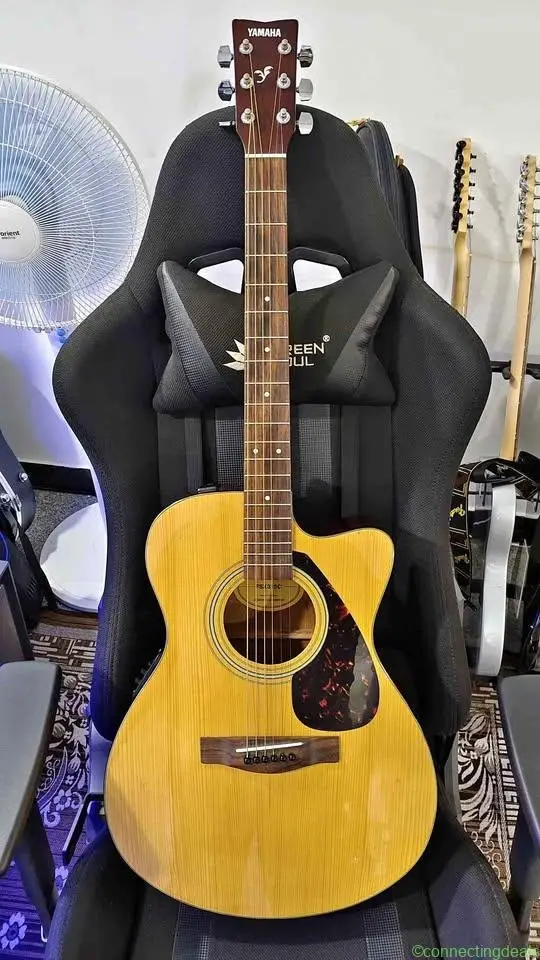 Yamaha FSX315C Semi Acoustic Guitar
