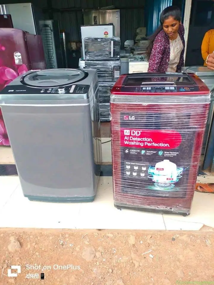 Refrigerator washing Machine freez very good