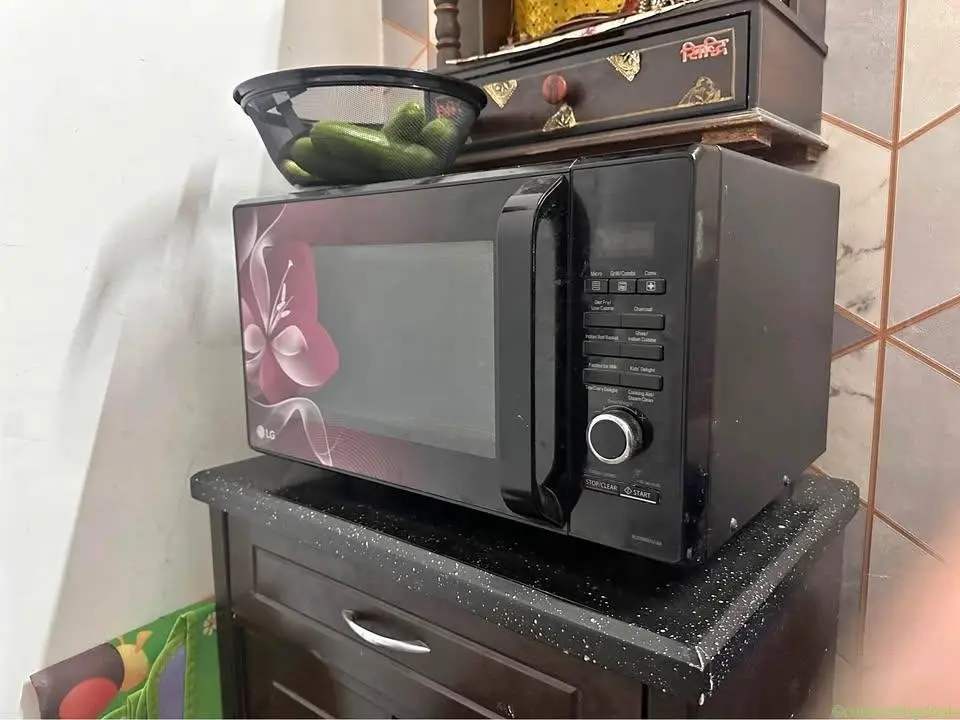 LG microwave 28L