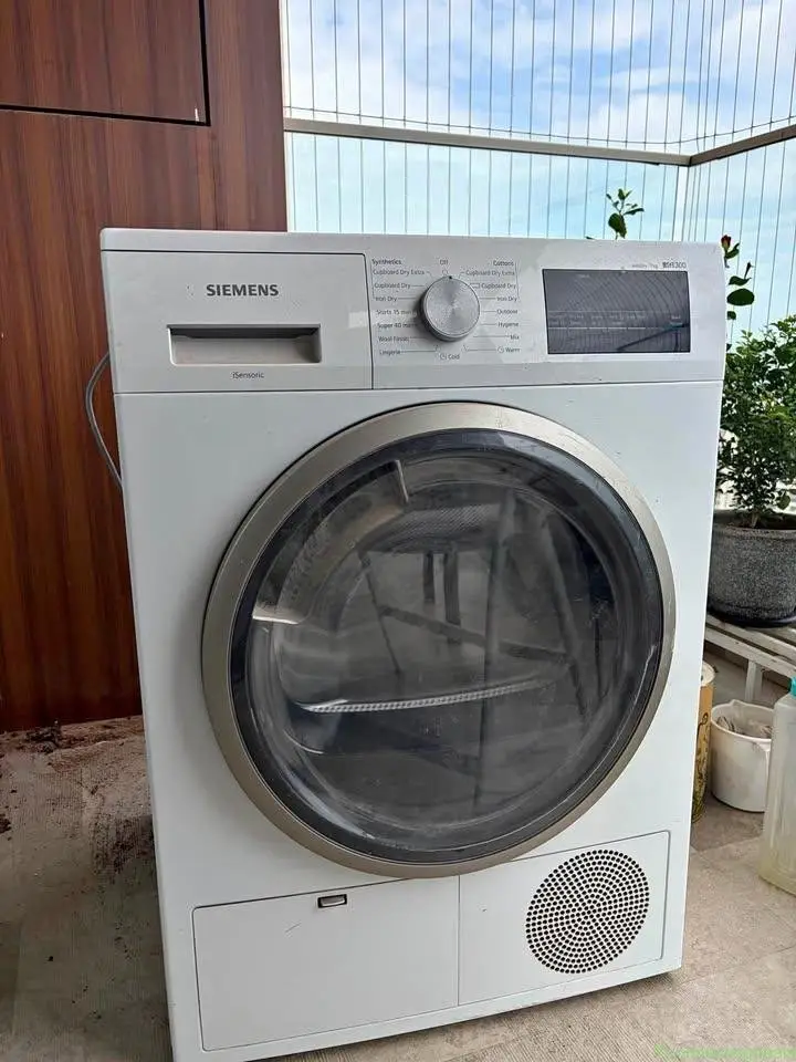 Dryer machine - Image 1