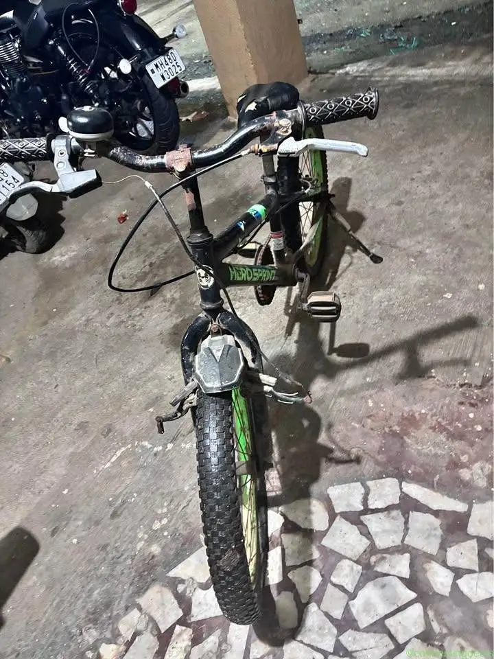 Kids cycle for sale. Size 20(Loc:Vasai)