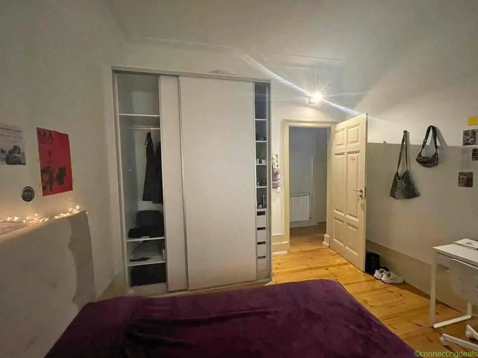 Apenas quarto com 1 quarto e 1 casa de banho