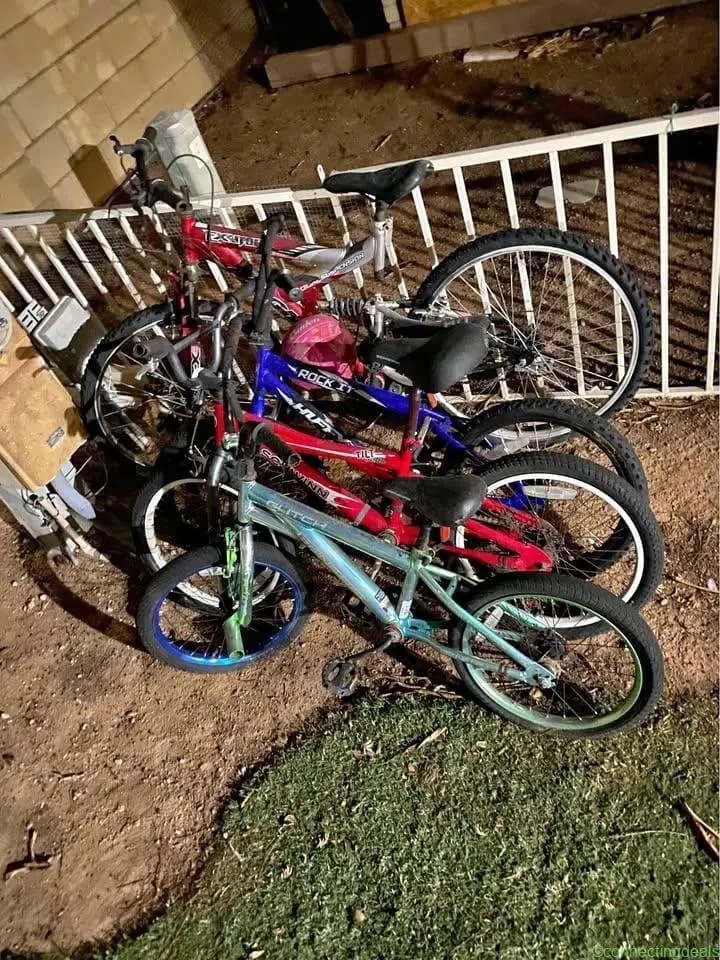 4 Bicicletas diferentes tamaños