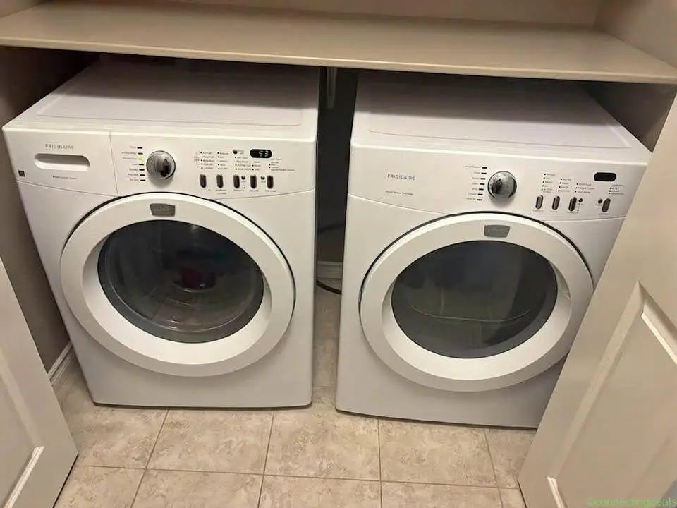 Washer and dryer set