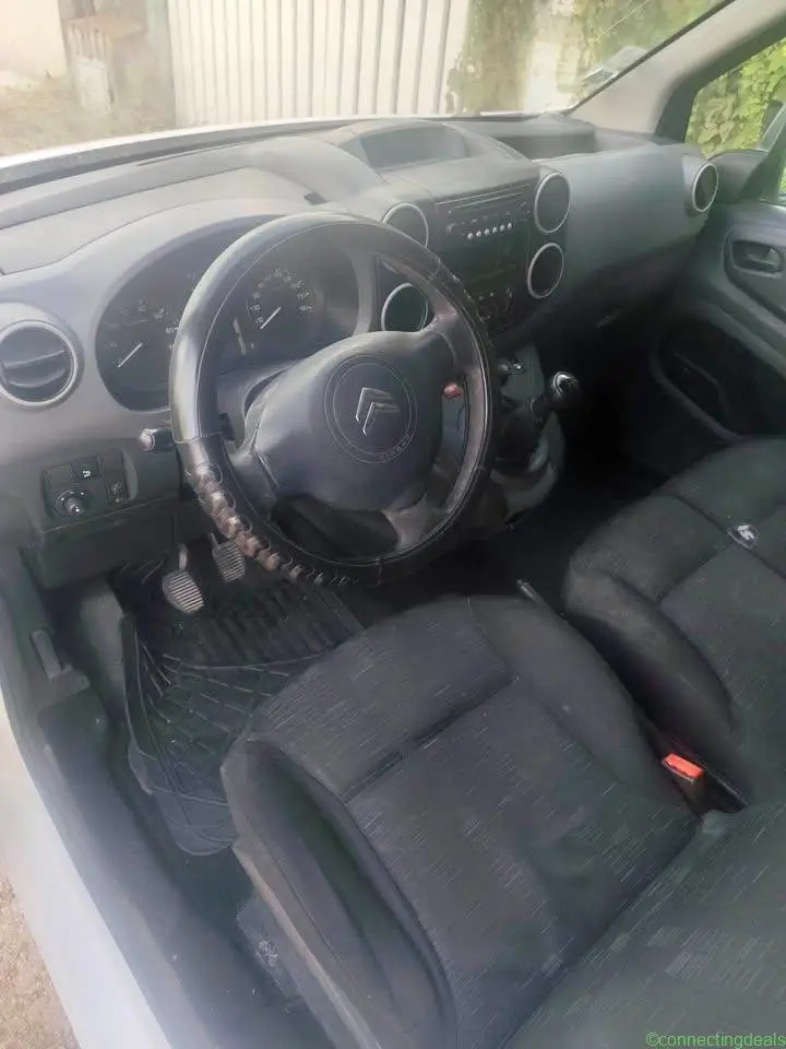 Vendre Fourgon Citroen Berlingo,300km