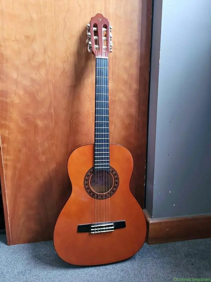 Valencia CG160 3/4 Classical Guitar Great