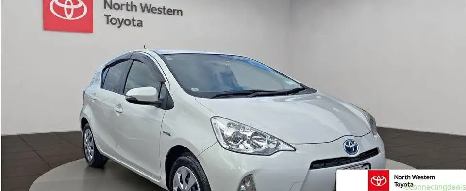 2014 Toyota Aqua Hybrid
