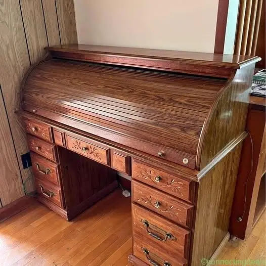 Free Wood Dressor- Excellent Condition